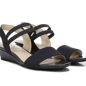 Lifestride YOLO Black Sandal Size 9
